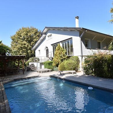 Maison 10 pièces 800000 €