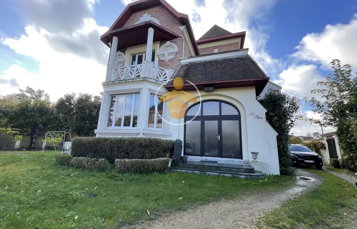 maison 10 pièces 300 m2 à vendre à La Fère (02800)