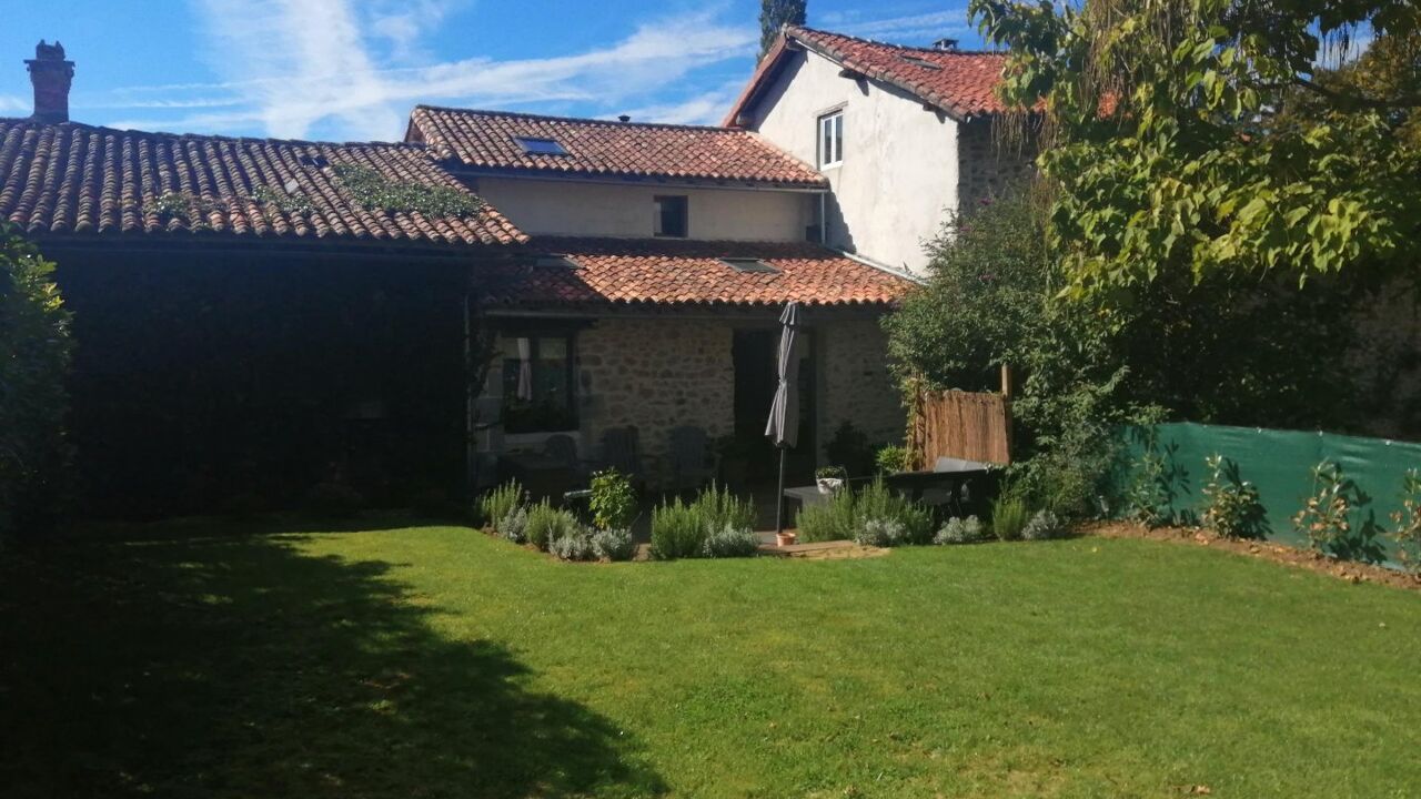 maison 3 pièces 100 m2 à vendre à Les Salles-Lavauguyon (87440)