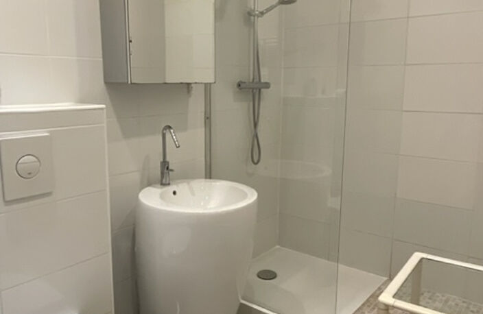 EXCLUSIVITE: PAU FOIRAIL STUDIO RENOVE — photo 3