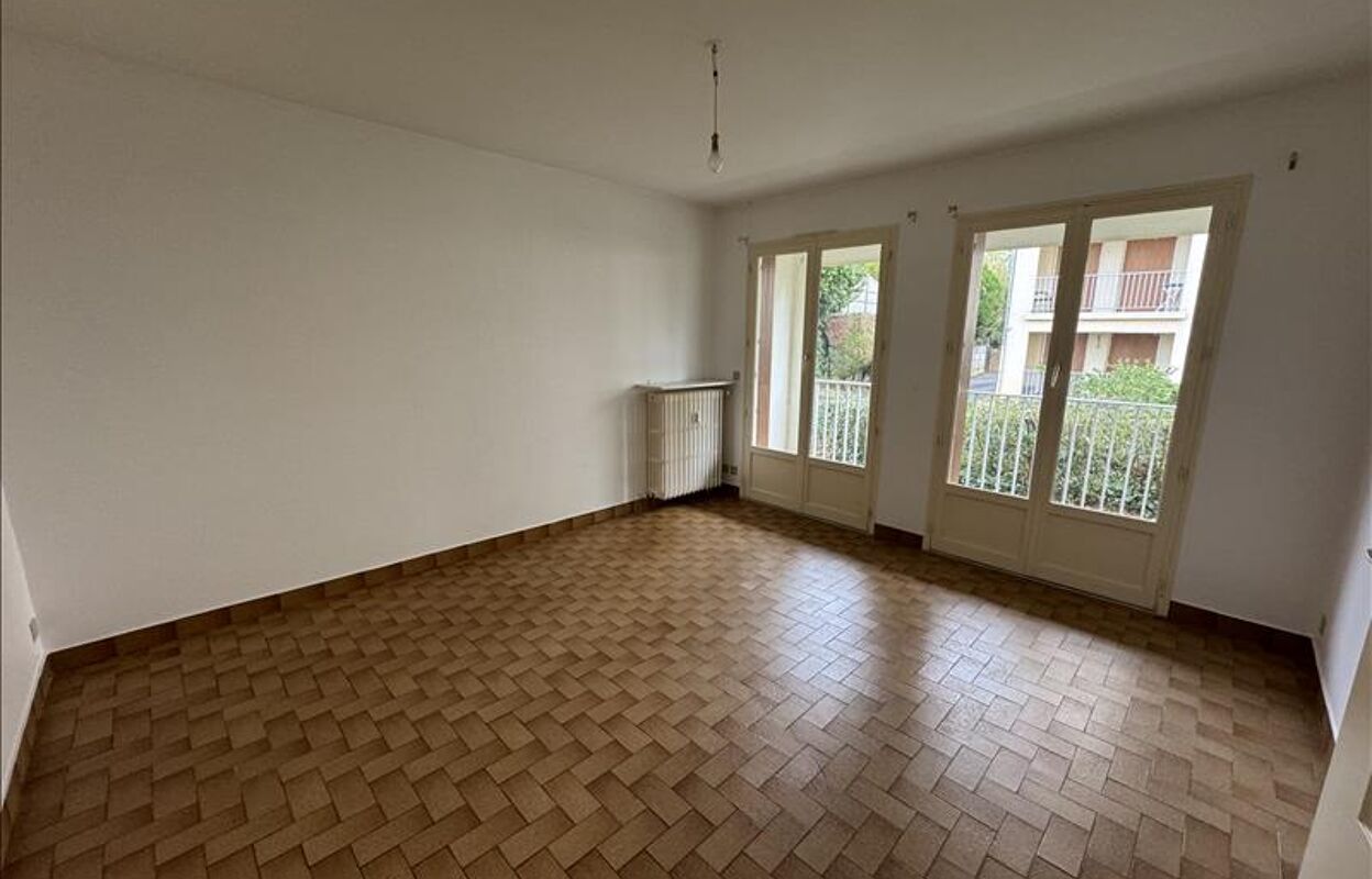 appartement 2 pièces 44 m2 à vendre à La Châtre (36400)