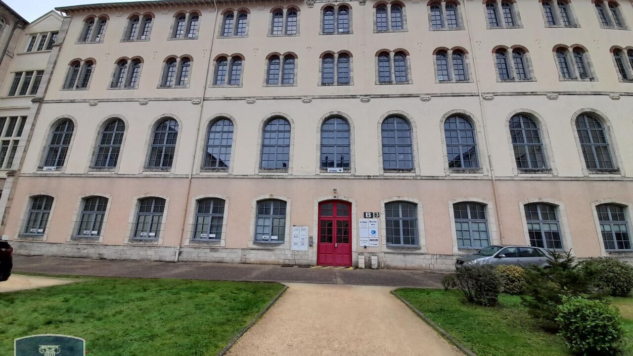 bureau 6 pièces 162 m2 à louer à Châteauroux (36000)