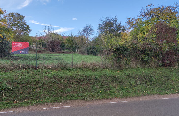En plein centre du village de Villefargeau — photo 2