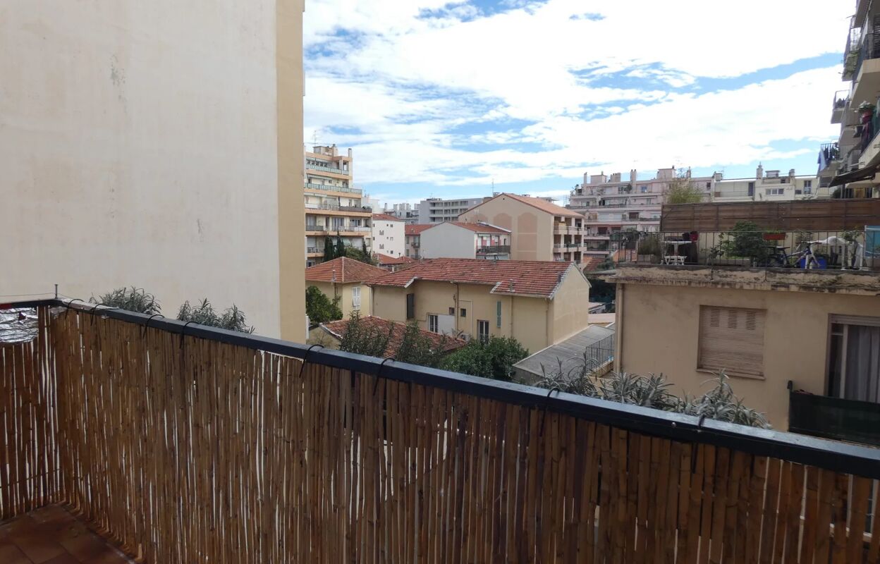 appartement 2 pièces 46 m2 à vendre à Nice (06200)