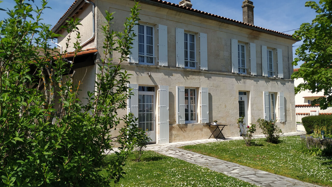 maison 5 pièces 121 m2 à vendre à Jonzac (17500)