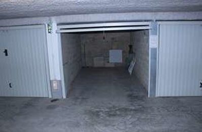 location garage 114 € CC /mois à proximité de La Penne-sur-Huveaune (13821)