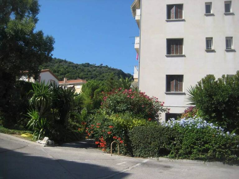 3 PIECES AVEC TERRASSE — photo 1