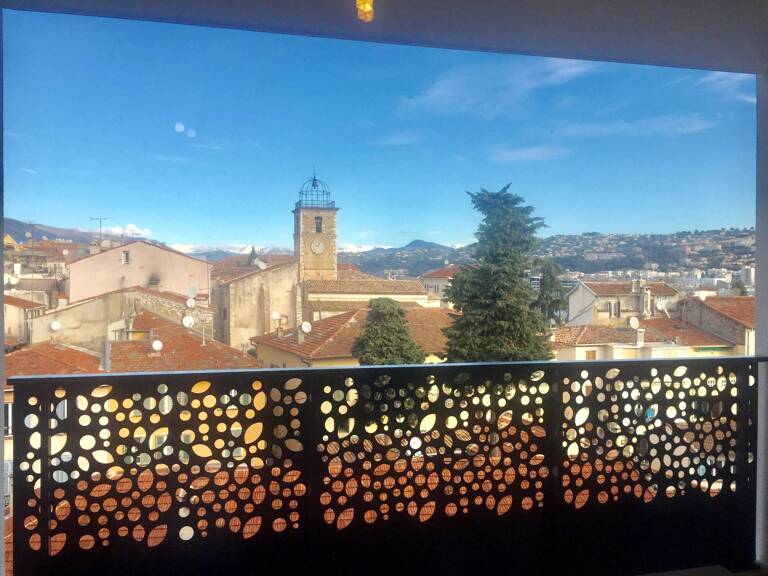 2 PIECES AVEC TERRASSE — photo 1