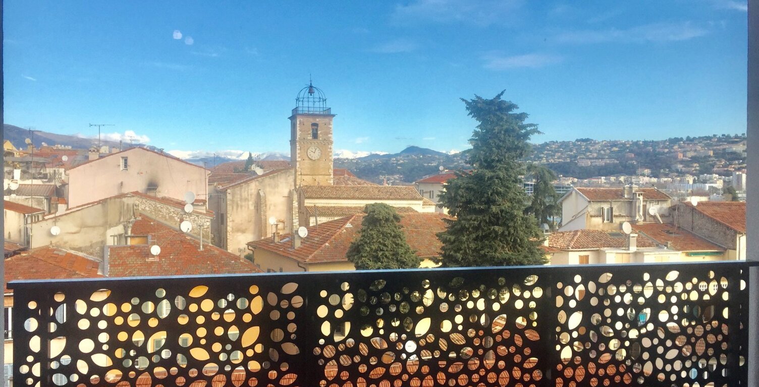 2 PIECES AVEC TERRASSE — photo 1