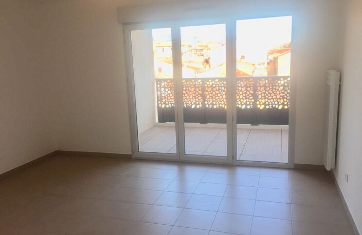 2 PIECES AVEC TERRASSE — photo 3