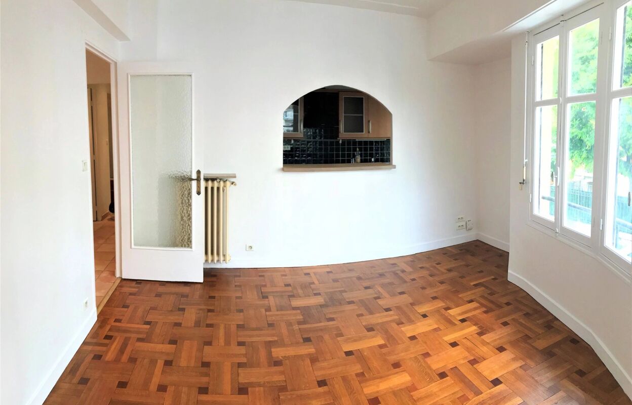 appartement 3 pièces 64 m2 à Nice (06100)