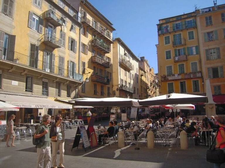 Vieux Nice très beau 2 pièces meublé — photo 1