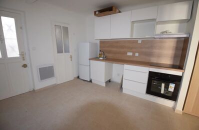 location appartement 750 € CC /mois à proximité de Cagnes-sur-Mer (06800)