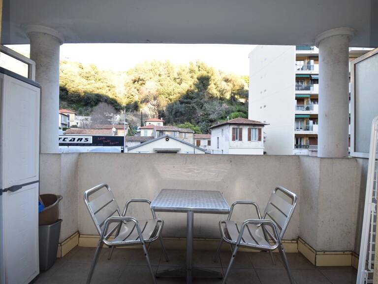 Studio meublé avec parking en sous sol — photo 1