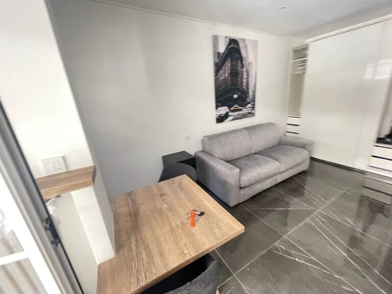 Quartier MUSICIENS, Beau studio meublé — photo 1