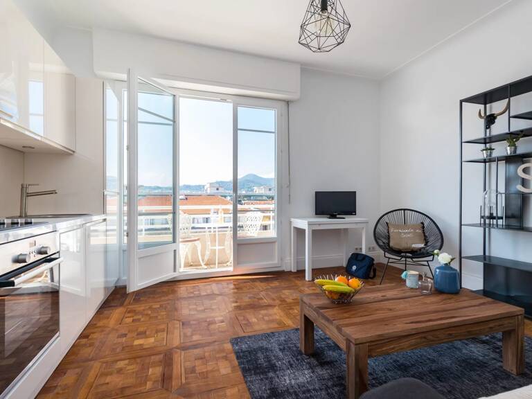 Nice Centre Ville / Rue Gioffredo - 2 Pièces - 1100 Euros — photo 1