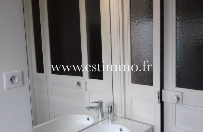 T4 de standing — photo 5