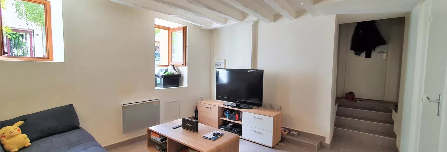 Appartement 1 Pièce 19 m² à louer à Mandres-les-Roses (94520)