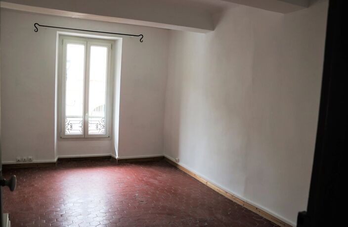 T2 A LOUER CENTRE VILLE — photo 5