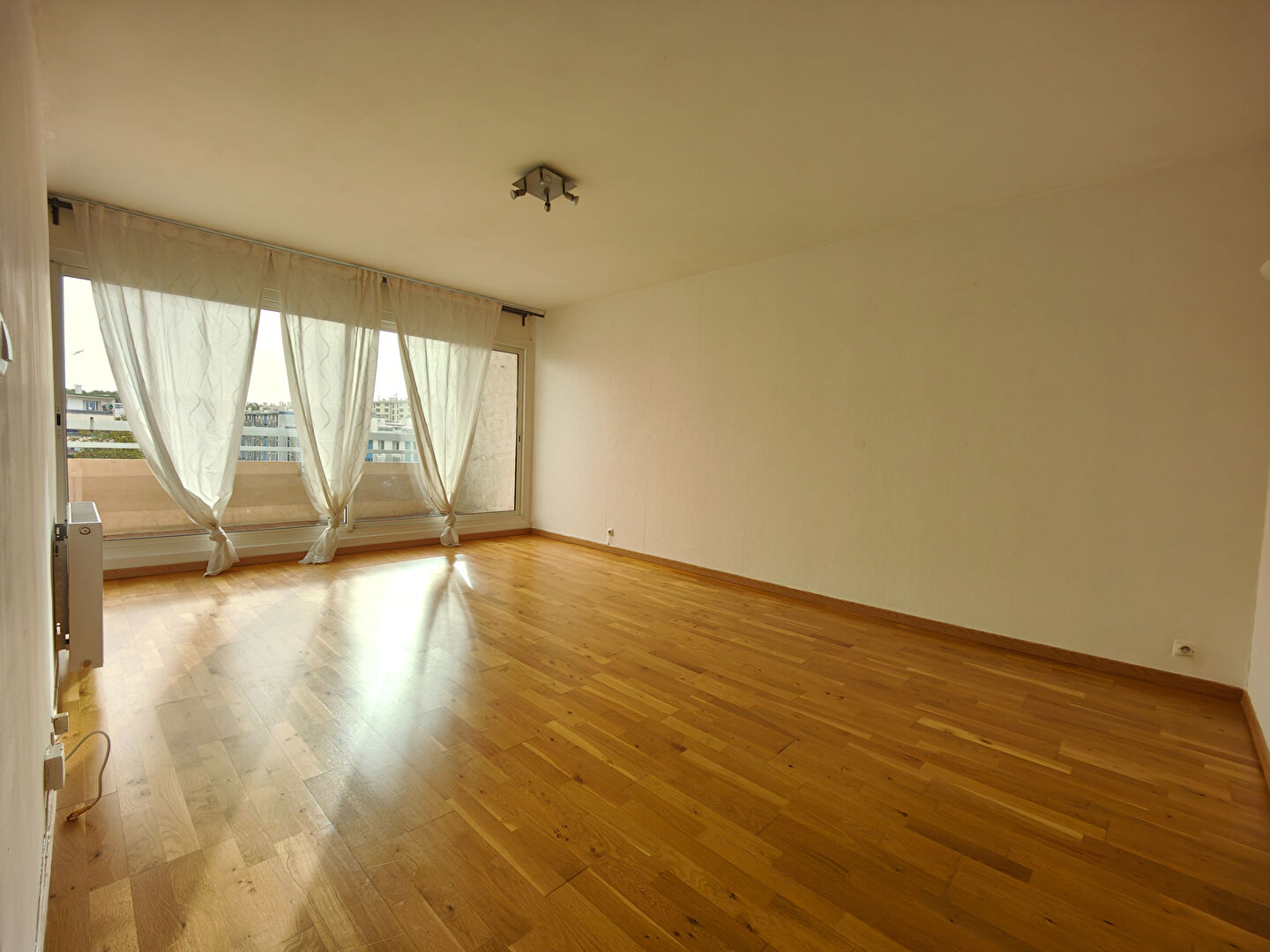 Location Appartement 66 m² à Toulon 790 ¤ CC /mois
