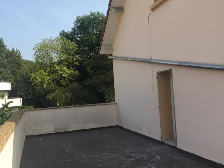 DIJON T2 meublé Terrasse a louer Facs — photo 1