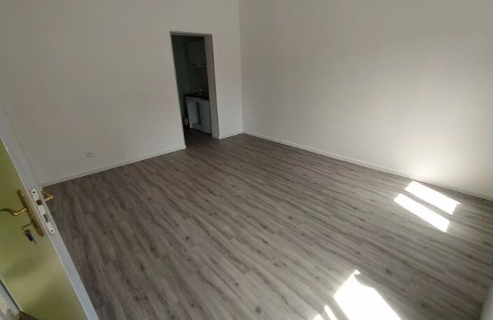 Bien vendu : Appartement  Wignehies (59212) — photo 3