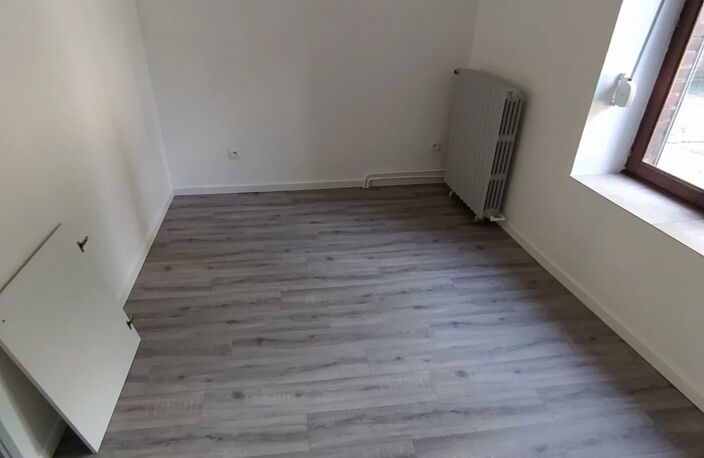 Bien vendu : Appartement  Wignehies (59212) — photo 4