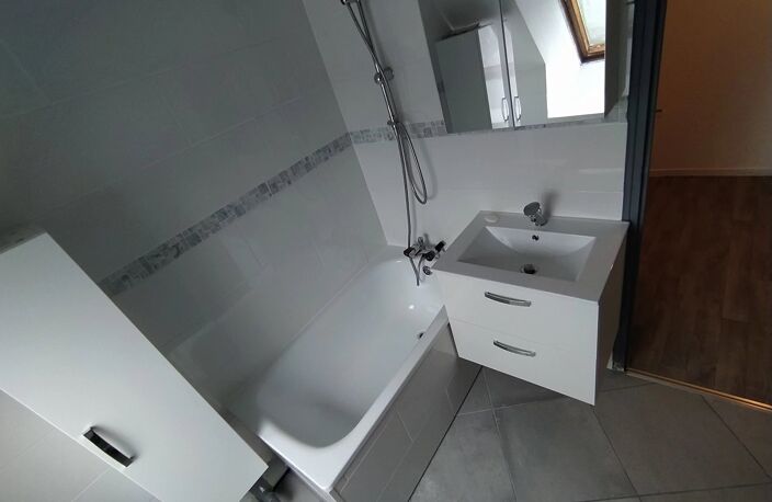 Bien vendu : Appartement 39 m² Hirson (02500) — photo 3