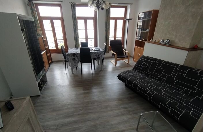 Bien vendu : Appartement  Avesnes-sur-Helpe (59440) — photo 2