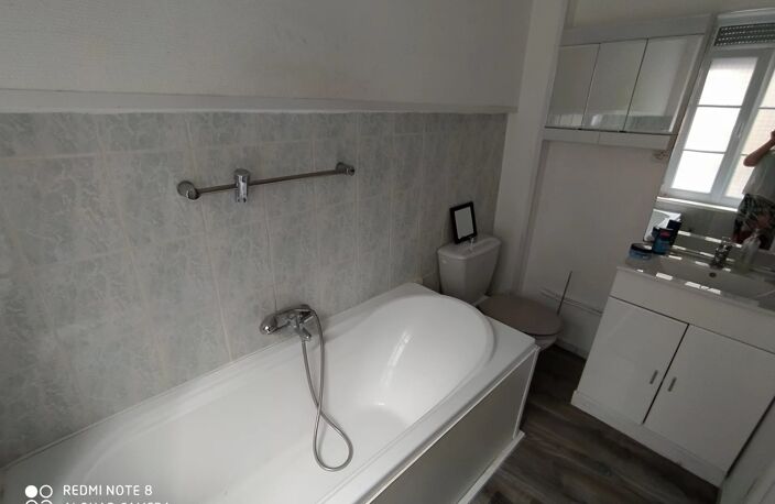 Bien vendu : Appartement  Avesnes-sur-Helpe (59440) — photo 5