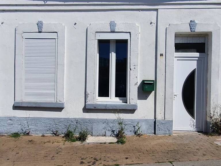 Maison   à vendre  — photo 1