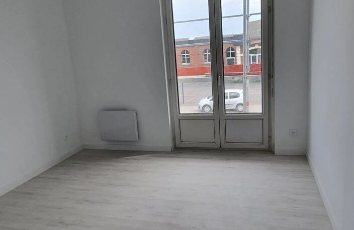 Bien vendu : Appartement  La Capelle (02260) — photo 4