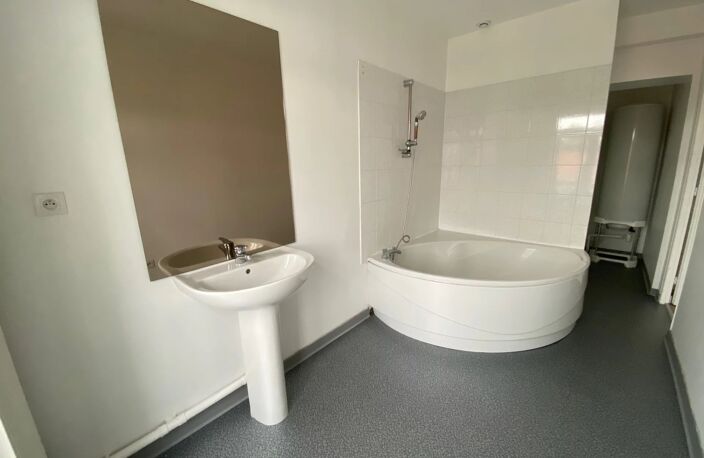 Bien vendu : Appartement 46 m² Fourmies (59610) — photo 4