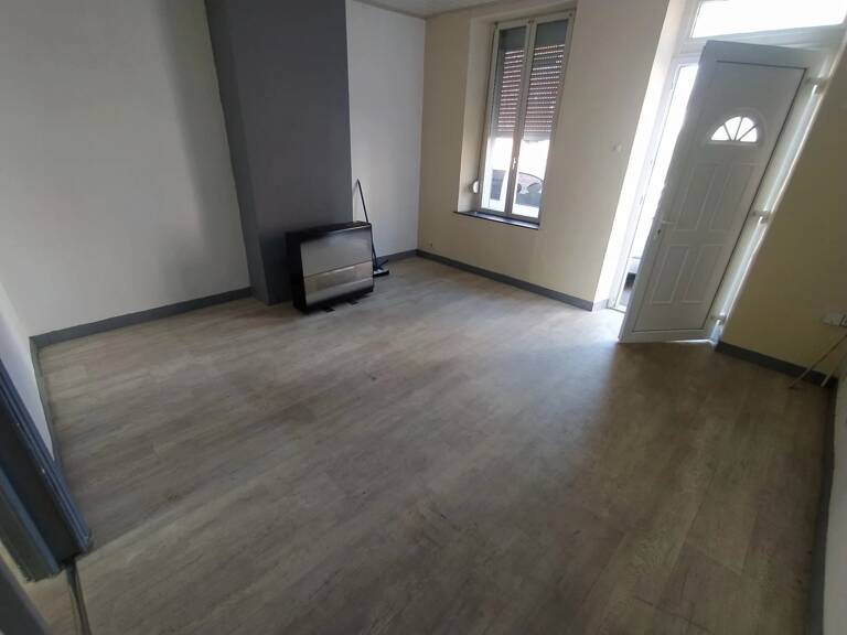 Maison   à vendre  — photo 1