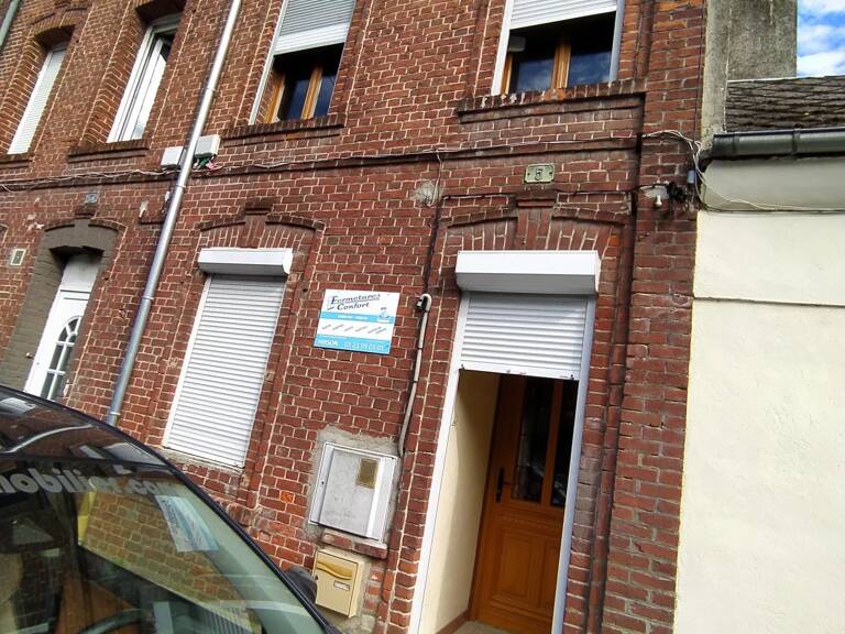 Maison   à vendre  — photo 1