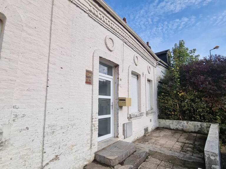 Maison   à vendre  — photo 1