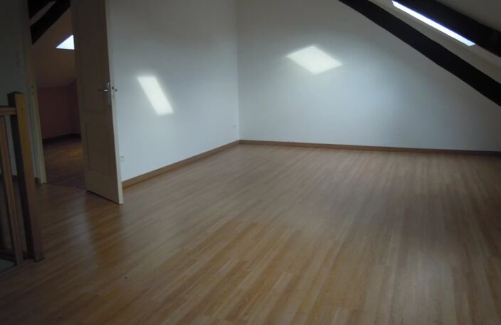 Bien vendu : Appartement 76 m² Wignehies (59212) — photo 2