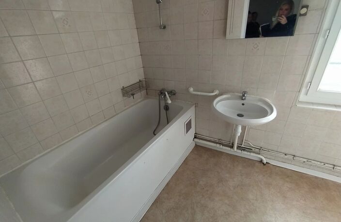 Bien vendu : Appartement 75 m² Fourmies (59610) — photo 3