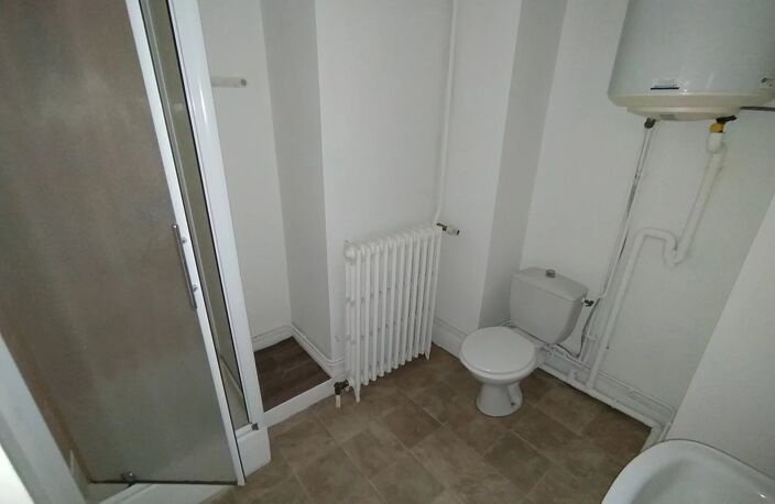 Bien vendu : Appartement  Hirson (02500) — photo 4