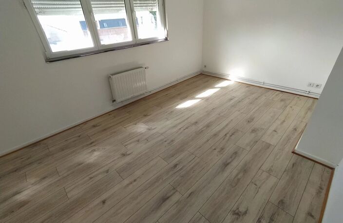 Bien vendu : Appartement  Hirson (02500) — photo 4