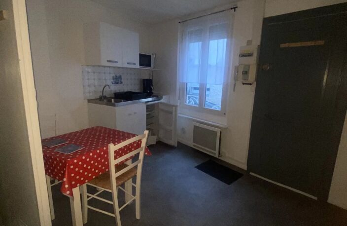 Bien vendu : Appartement  Avesnes-sur-Helpe (59440) — photo 2