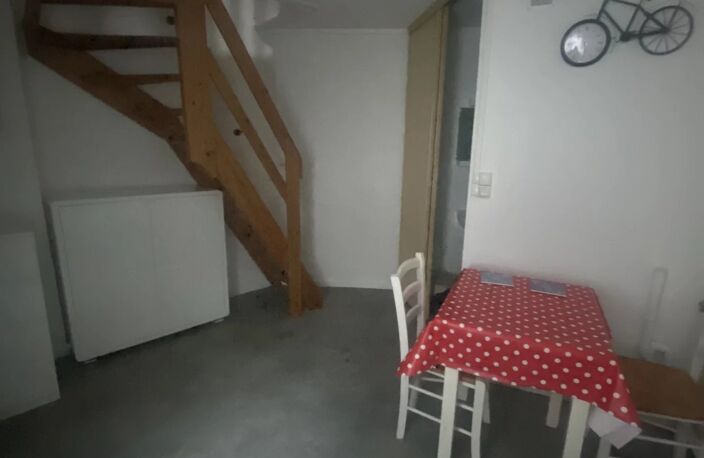 Bien vendu : Appartement  Avesnes-sur-Helpe (59440) — photo 3