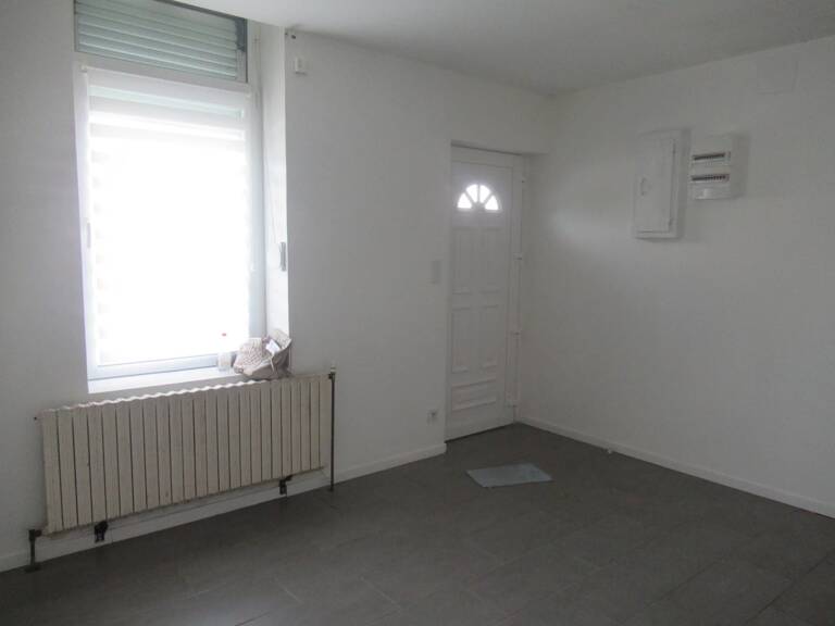 Maison   à vendre  — photo 1