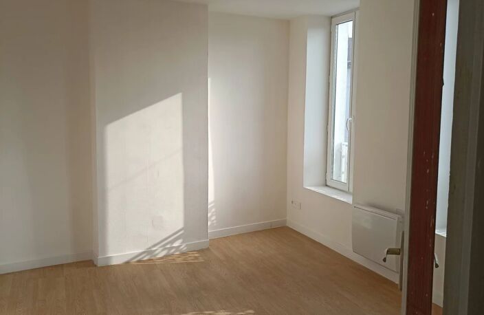 Bien vendu : Appartement  Aulnoye-Aymeries (59620) — photo 3
