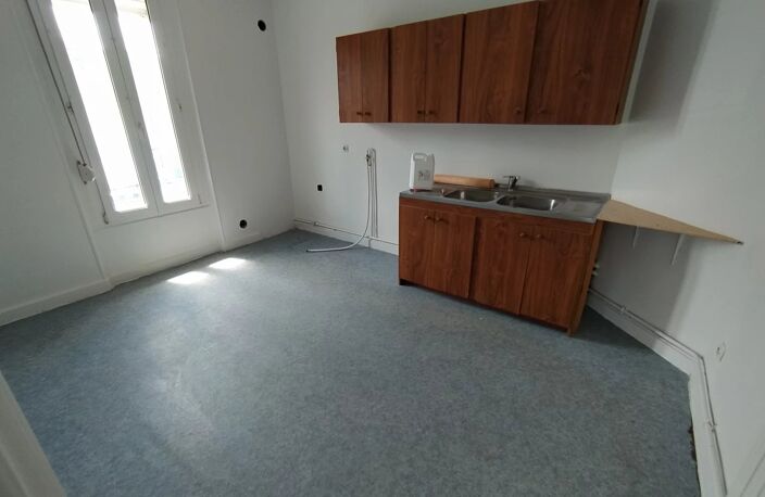 Bien vendu : Appartement  Hirson (02500) — photo 3