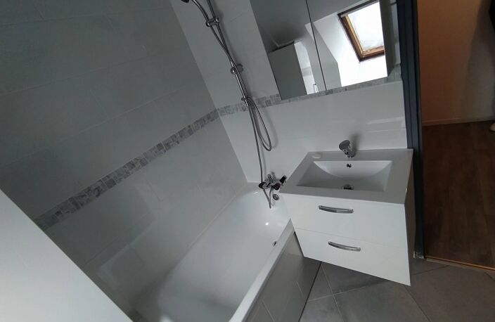 Bien vendu : Appartement 39 m² Hirson (02500) — photo 4