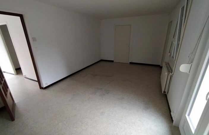 Bien vendu : Appartement  Hirson (02500) — photo 2