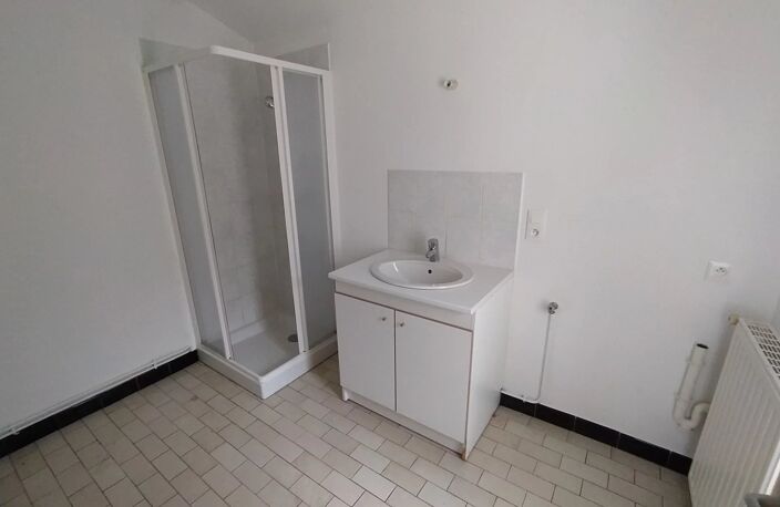 Bien vendu : Appartement  Hirson (02500) — photo 4