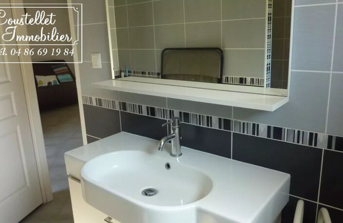 APPARTEMENT AVEC JARDINET — photo 4