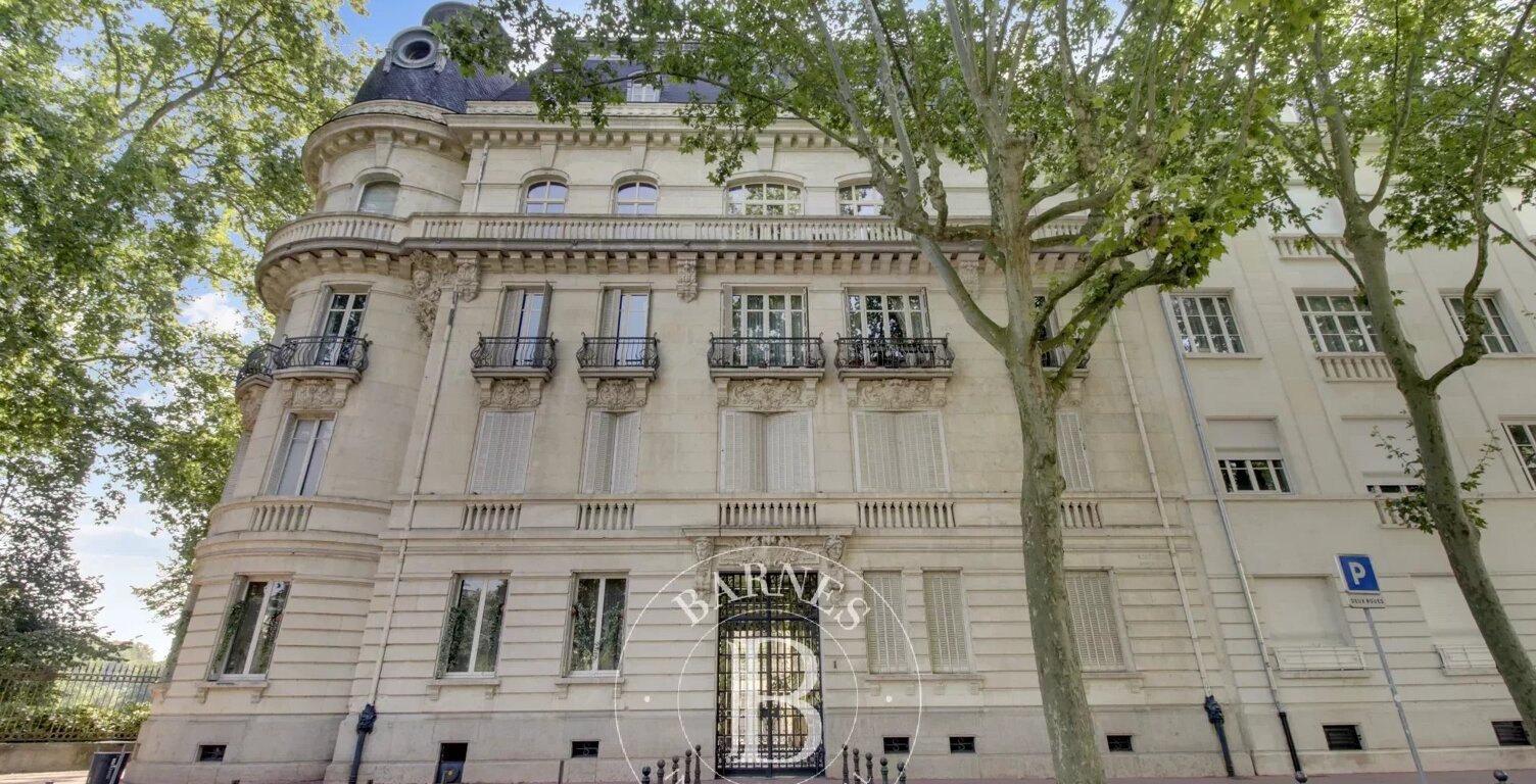 Lyon 6 - Tête D'Or - Appartement rénové et meublé de 80,68 m² - 2 Chambres — photo 1